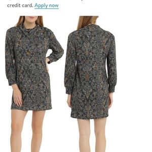 Women dress